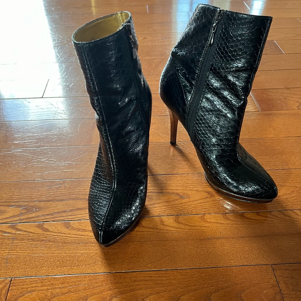 Very chic high heel booties by Christian Siriano